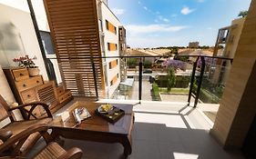 Apto. Con Piscinas Y Gym A 800 Metros De Playa